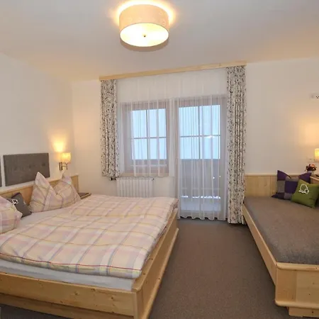 Tonnerhof Bed & Breakfast