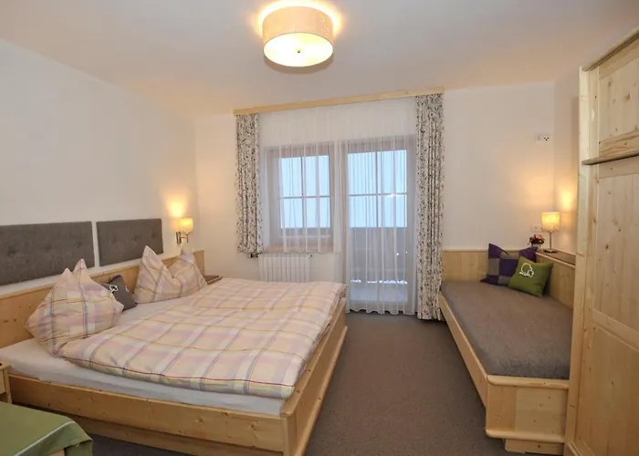 Tonnerhof Bed & Breakfast